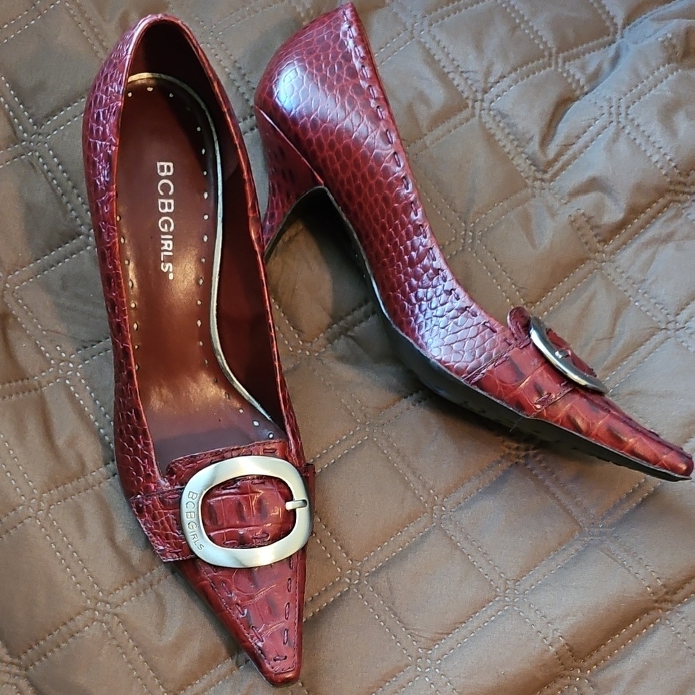 Vintage BCBGirls Burgundy Croc-Embossed Heels